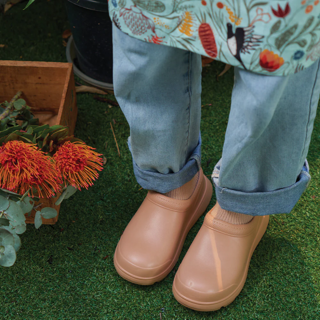 Gummies Sherpa Sand [Sz:9]